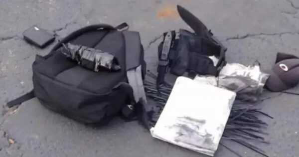 Rapaz leva 12 tiros da PM ao invadir base em Bauru, dizendo-se terrorista e portando armas falsas rapaz-leva-12-tiros-da-pm-ao-invadir-base-em-bauru,-dizendo-se-terrorista-e-portando-armas-falsas